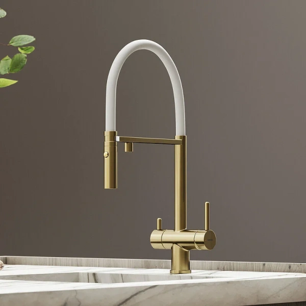 Смеситель для питьевой воды Sancos Imola брашированное золото/белый SC4010BG Staron