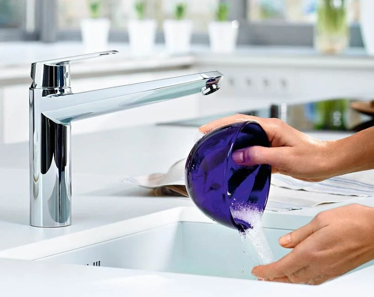 Смеситель для кухни Grohe Eurodisc Cosmopolitan 33770002