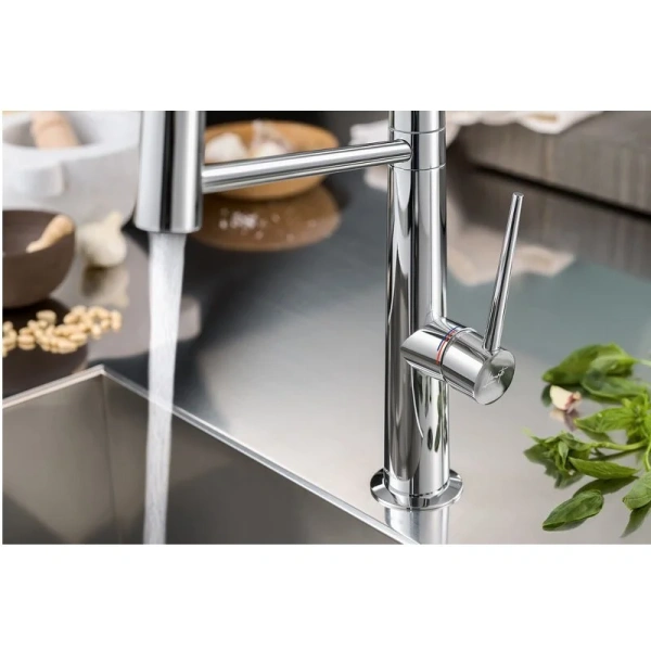 Смеситель для кухни Nobili Levante MV123300 с выдвижным изливом Staron