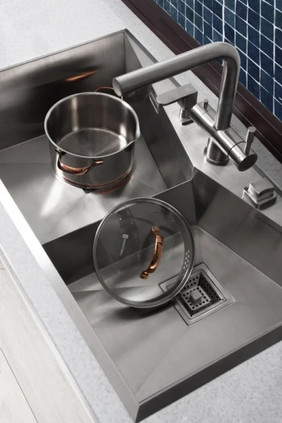 Смеситель для кухни Omoikiri Nagano-BN + Pure drop Lite нержавеющая сталь 4011.8028