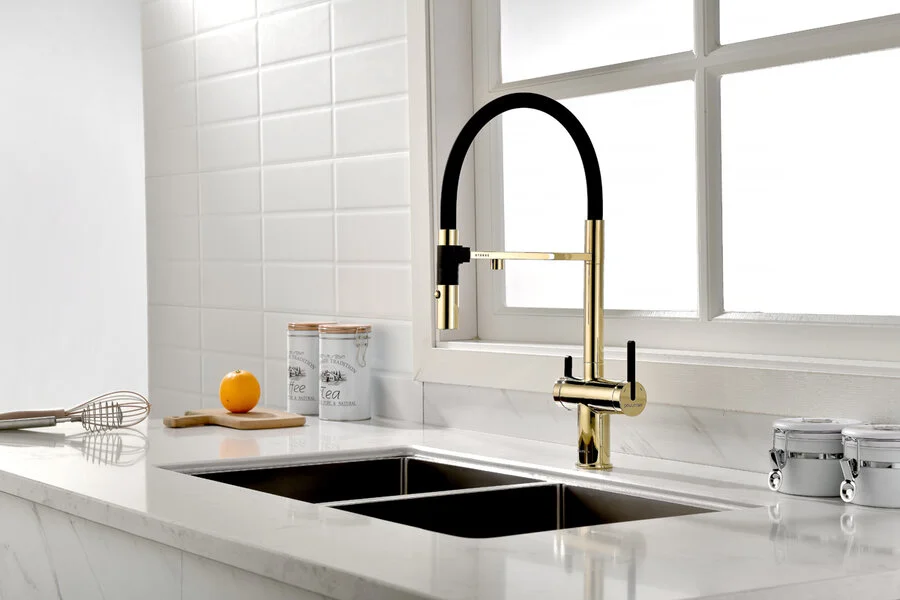 Смеситель для питьевой воды Paulmark Gravity золото Gr213888-G