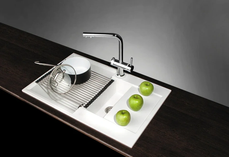 Смеситель для кухни Omoikiri Hotaru-C-WH хром/белый 4994051