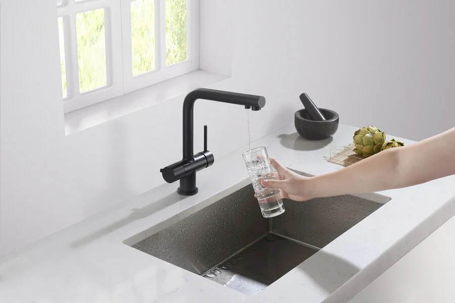 Смеситель для питьевой воды Timo Saona черный матовый 2396/03F