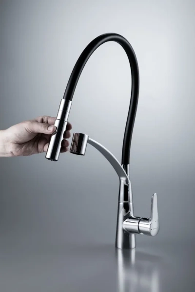 Смеситель для кухни Bravat с гибким изливом F7420453CP