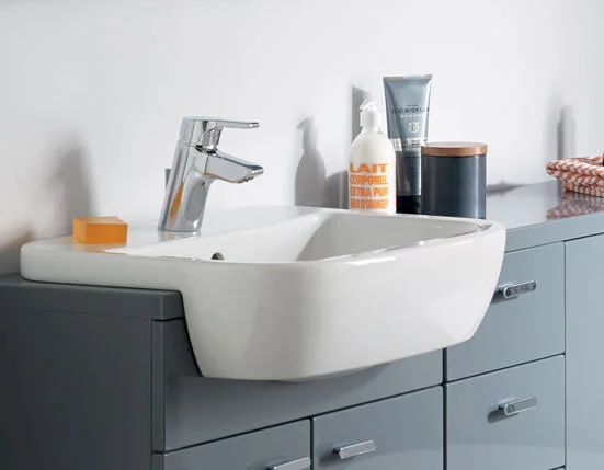 Раковина Ideal Standard Tempo 55 см с 1-м отверстием под смеситель T059001 Staron